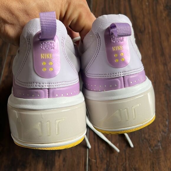 womens air max dia se white opti yellow women’s size 9 in GUC - Picture 2 of 9